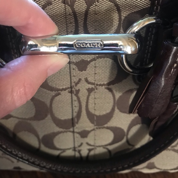 Authentic Coach Purse Excellent Condition - Picture 3 of 8